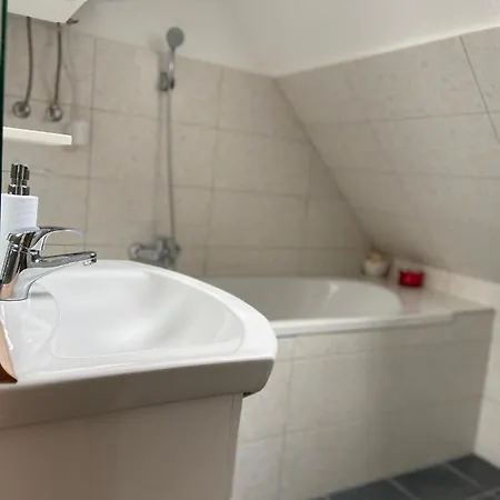 Apartment Bastya Apartman *