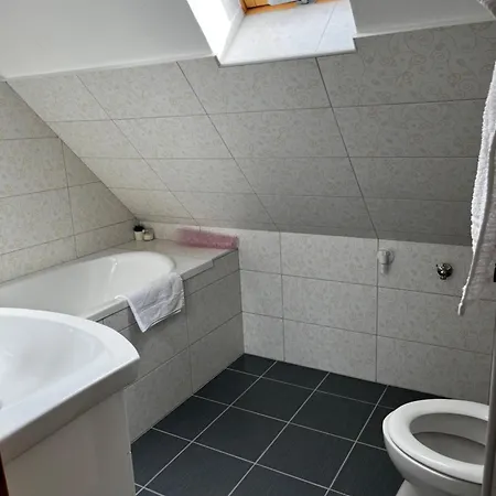 Bastya Apartman Siklos